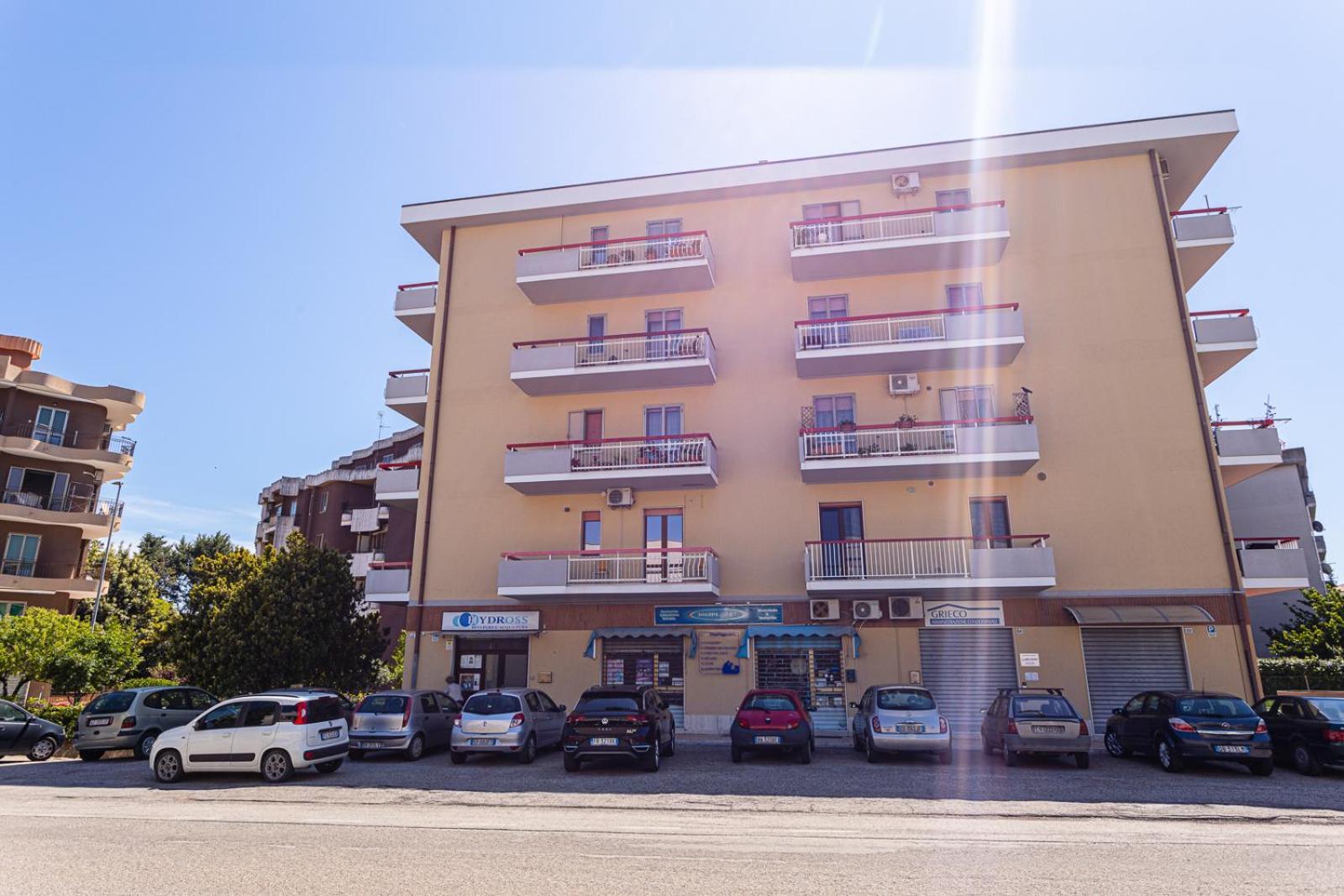 Gallo'S City Rooms Термолі Екстер'єр фото